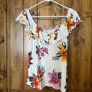 Old navy women’s shirt. Size medium